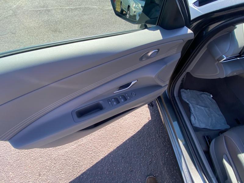 new 2025 Hyundai Elantra car, priced at $22,559