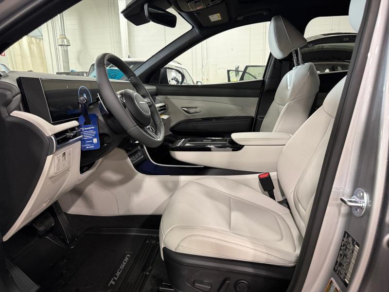new 2026 Hyundai TUCSON Hybrid car, priced at $44,619