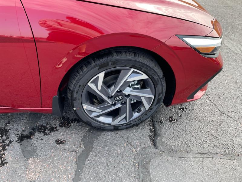 new 2025 Hyundai Elantra car, priced at $23,019