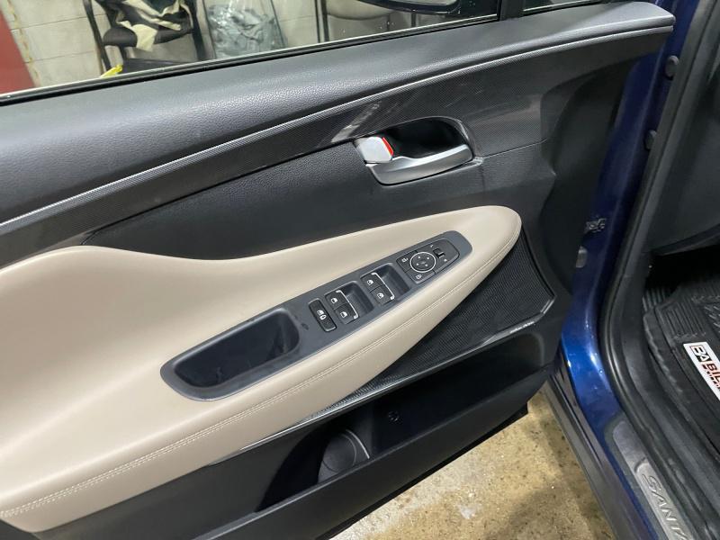 used 2023 Hyundai SANTA FE HEV car, priced at $25,995