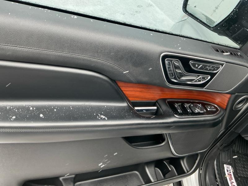 used 2019 Lincoln Navigator car, priced at $32,995