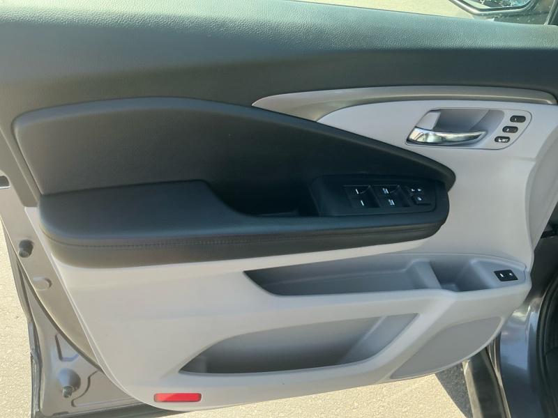 used 2021 Honda Pilot car, priced at $24,746