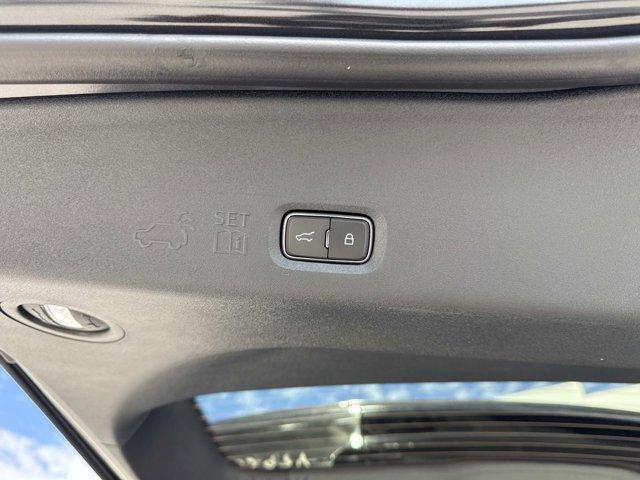 new 2026 Lincoln Navigator car, priced at $109,085