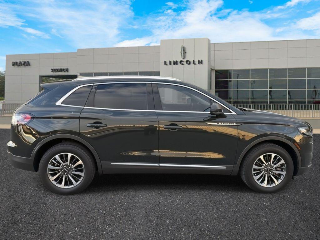 used 2023 Lincoln Nautilus car, priced at $32,900