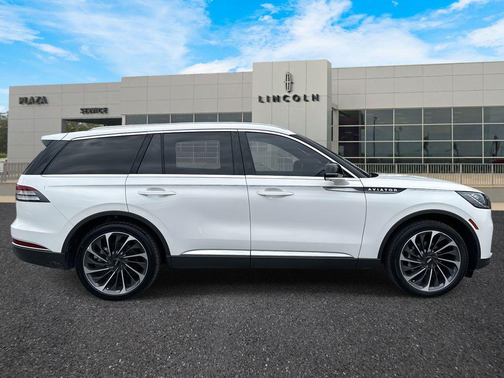 new 2025 Lincoln Aviator car, priced at $70,680