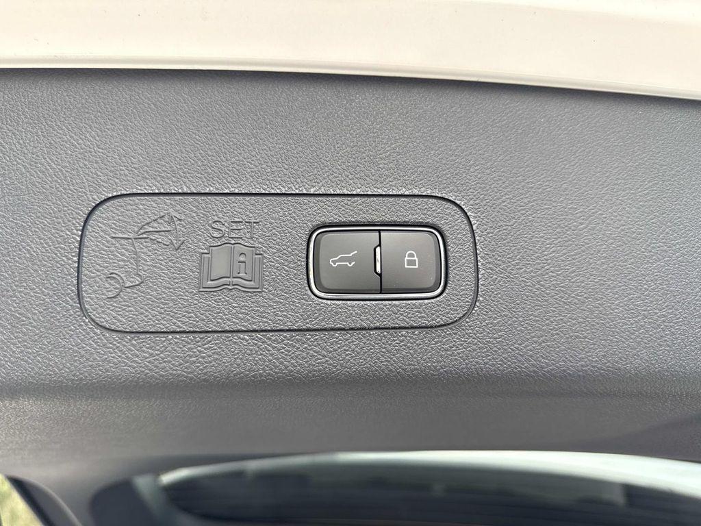 new 2025 Lincoln Aviator car, priced at $70,680