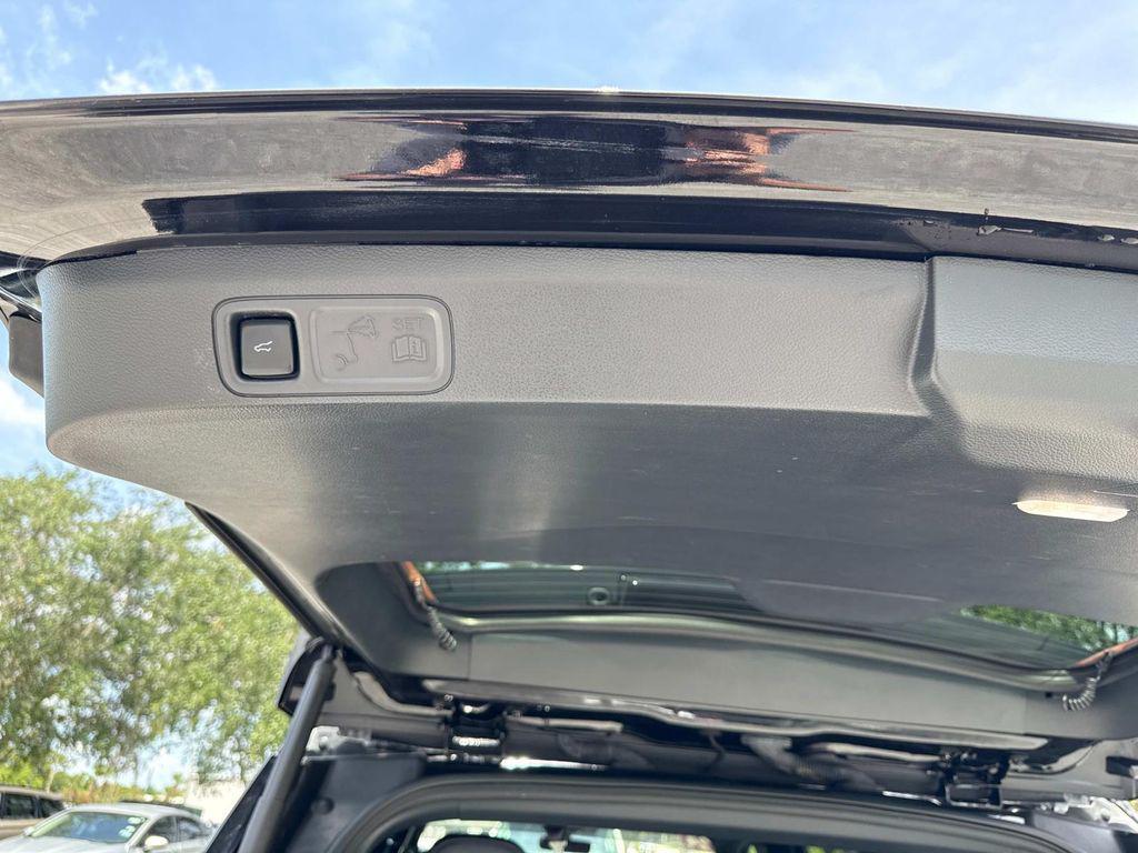 used 2024 Lincoln Navigator car, priced at $72,900