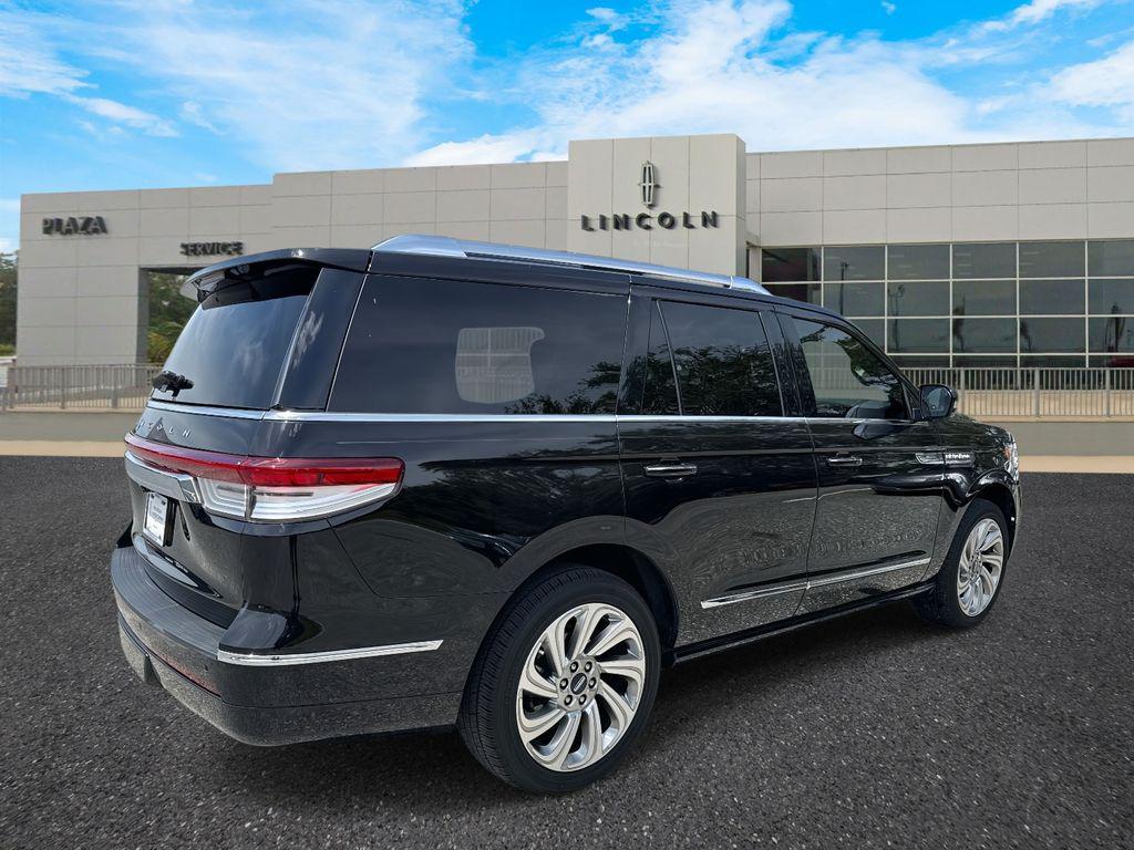 used 2024 Lincoln Navigator car, priced at $72,900