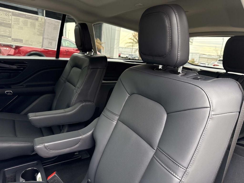 new 2026 Lincoln Aviator car, priced at $68,885