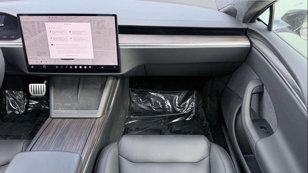 Tesla Model S view 52