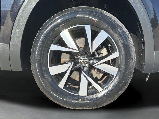 used 2021 Volkswagen Atlas Cross Sport car, priced at $16,488