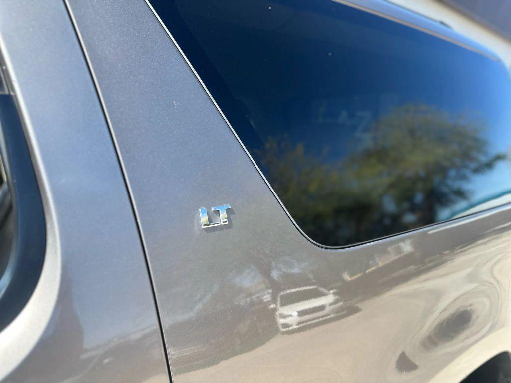 used 2012 Chevrolet Suburban car, priced at $12,995