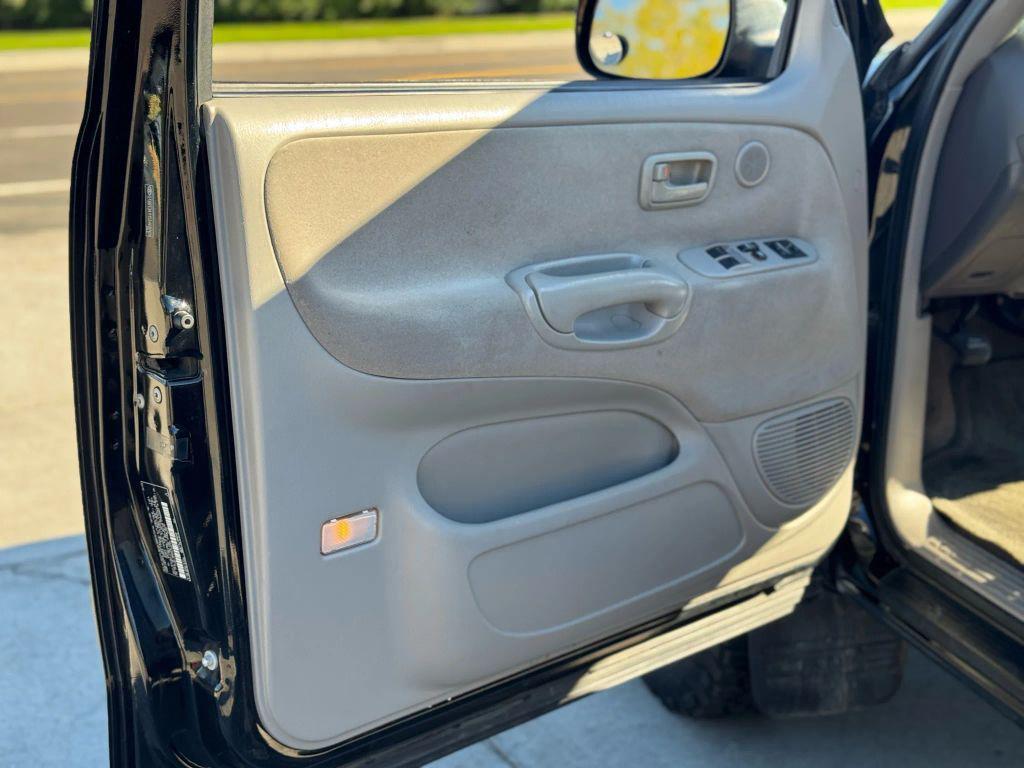 used 2005 Toyota Tundra car, priced at $9,995