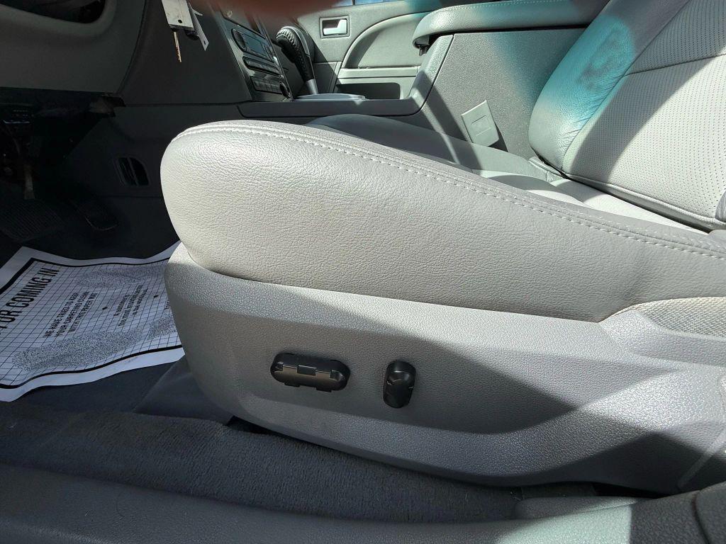 used 2006 Mercury Montego car, priced at $6,495