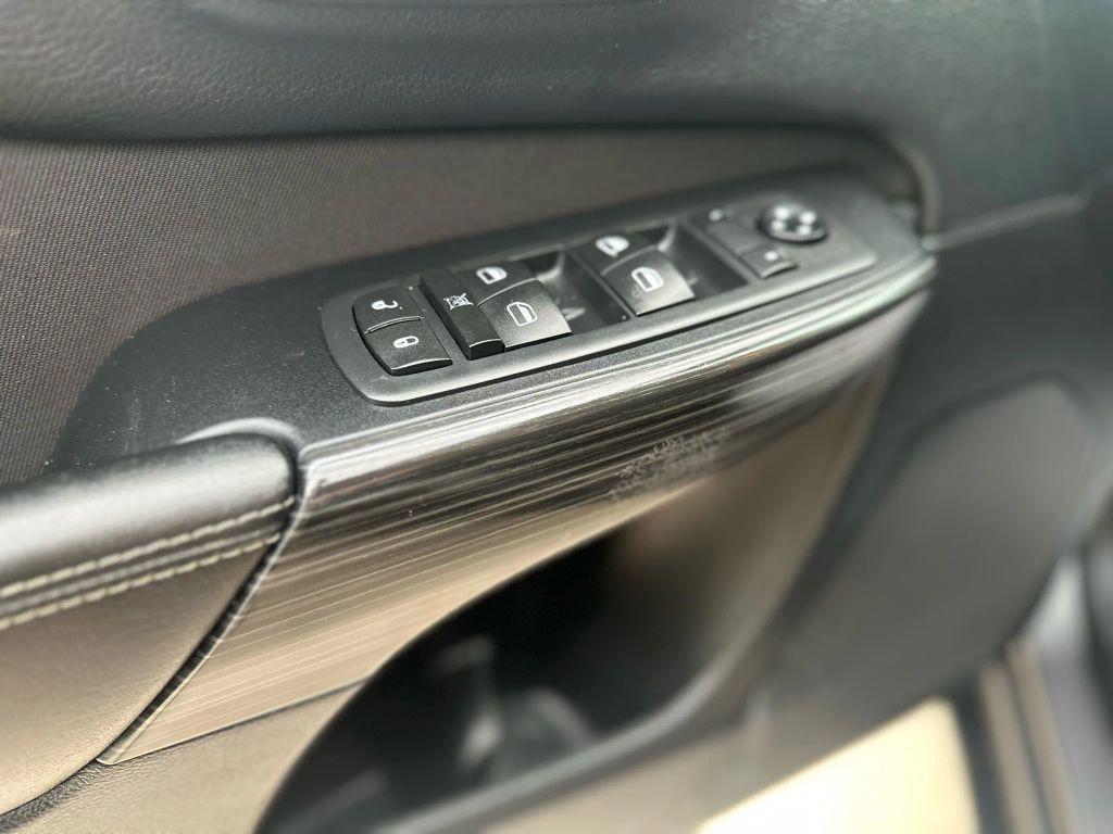 used 2015 Jeep Cherokee car, priced at $7,495