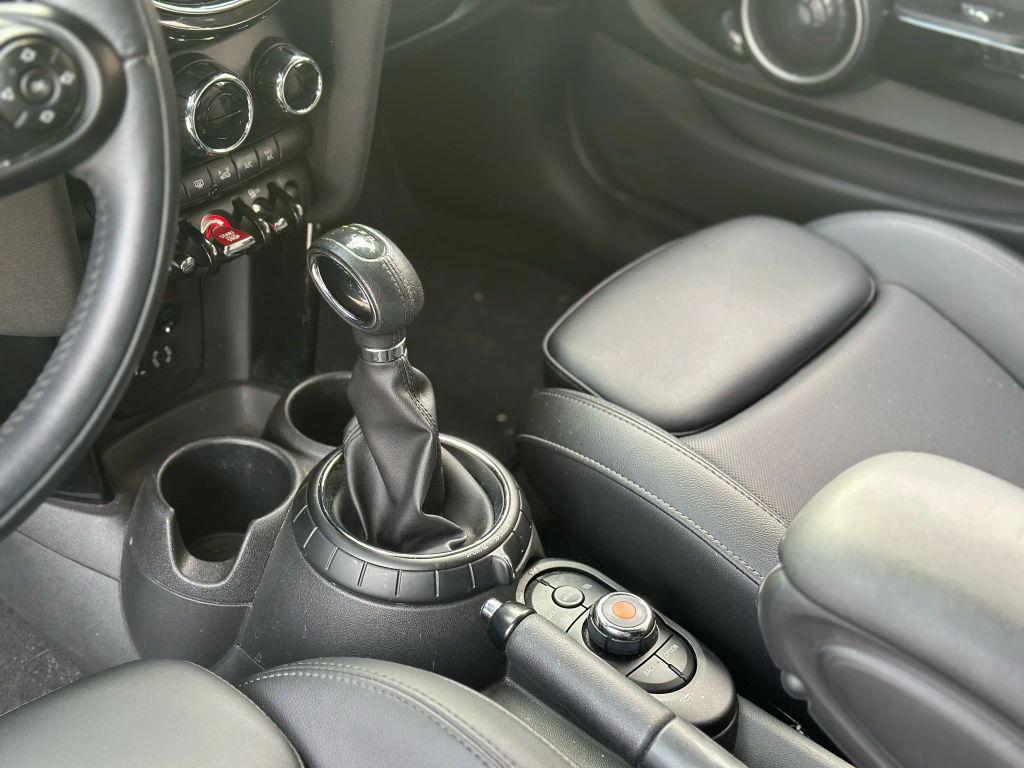 used 2015 MINI Hardtop car, priced at $5,995