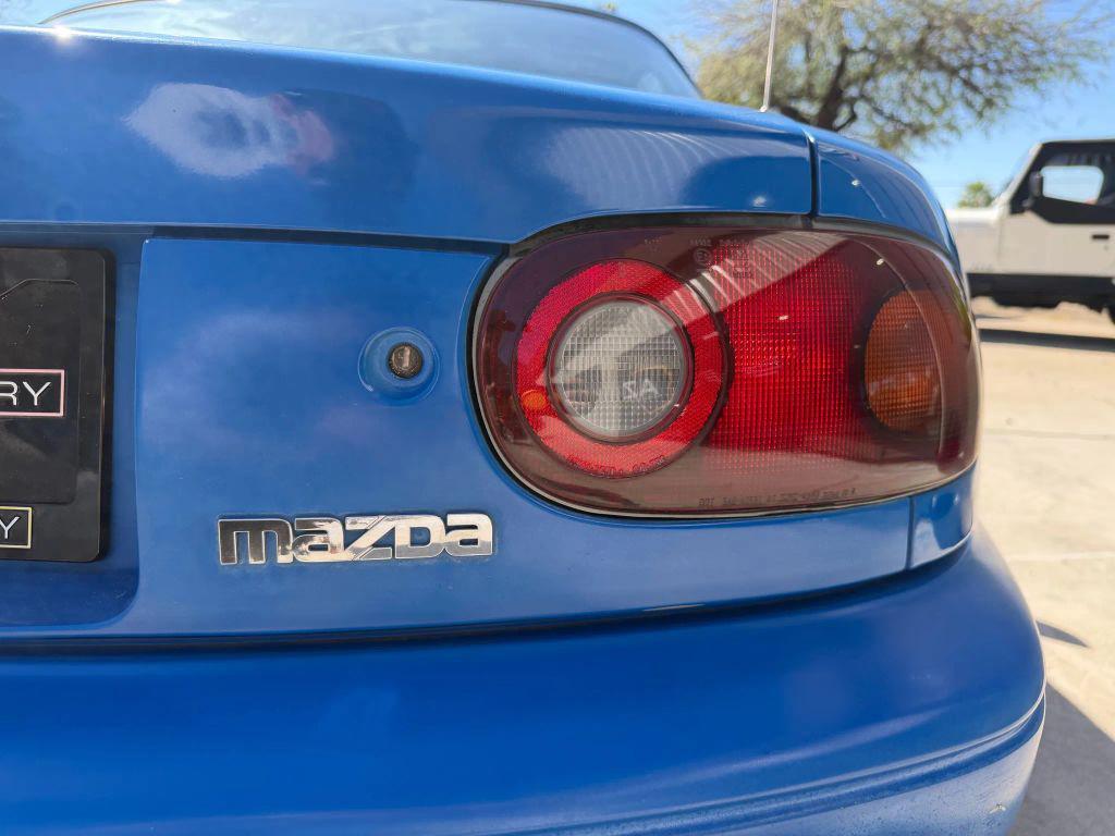 used 1993 Mazda MX-5 Miata car, priced at $10,995