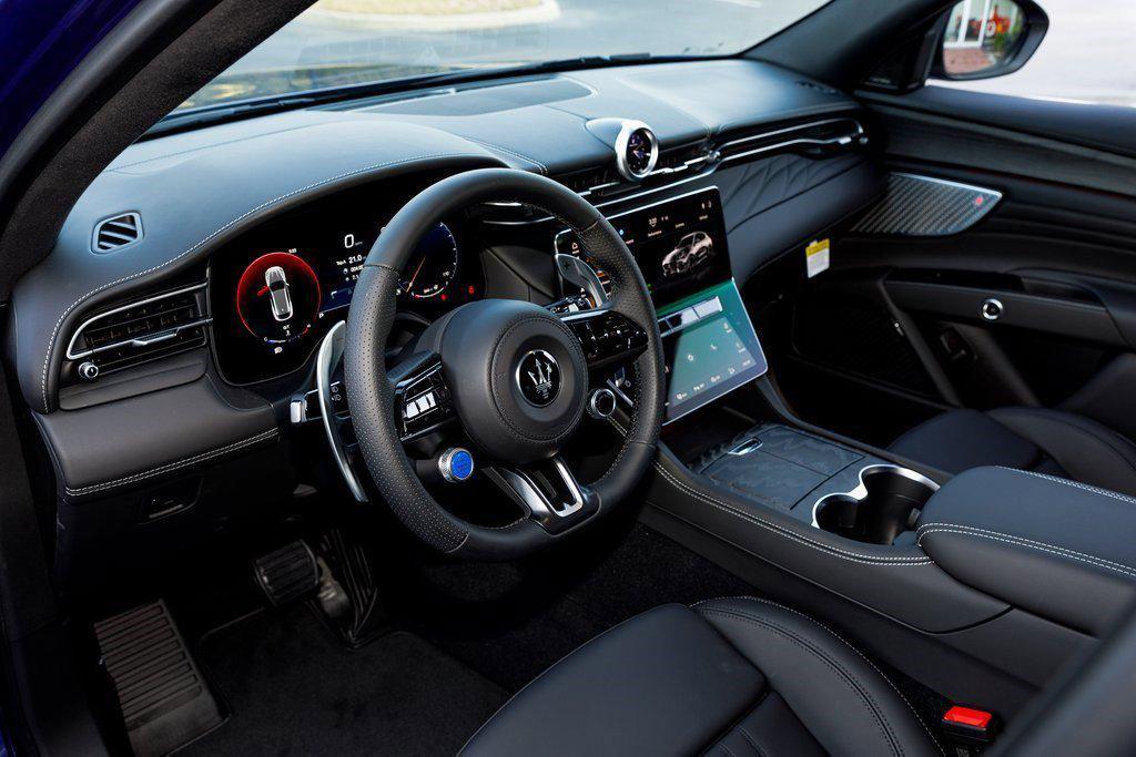 new 2025 Maserati Grecale car, priced at $77,900