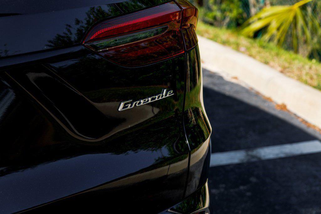 new 2025 Maserati Grecale car, priced at $69,995