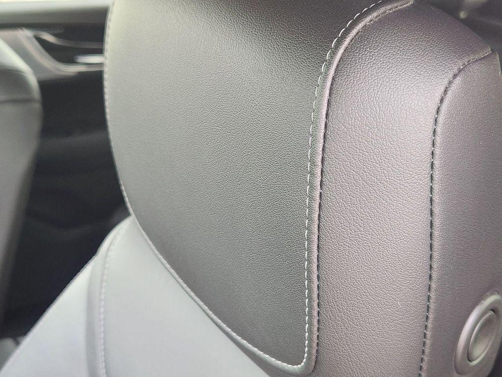 used 2023 Cadillac XT5 car, priced at $35,752
