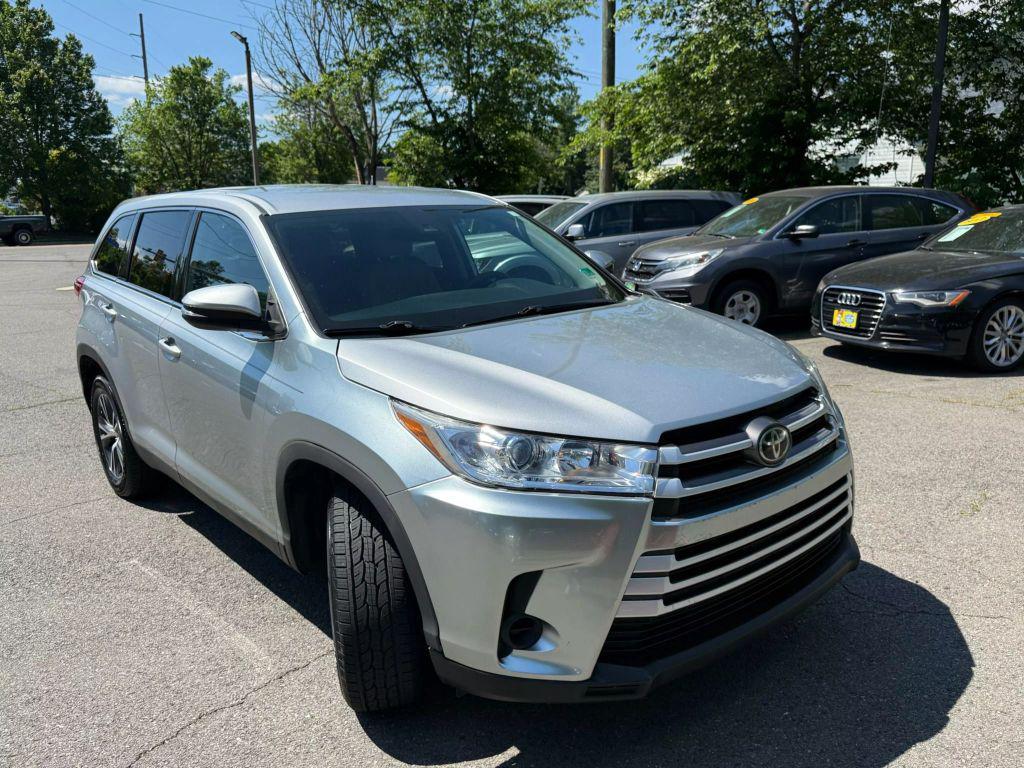used 2019 Toyota Highlander car, priced at $18,999