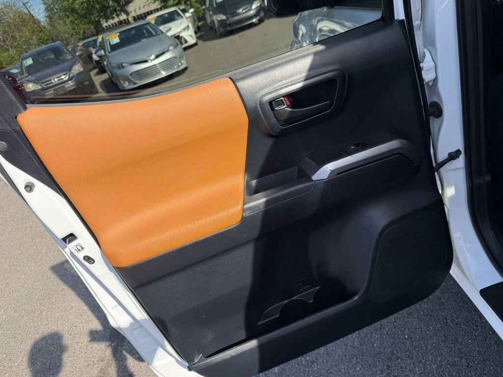 2018 Super White Toyota Tacoma