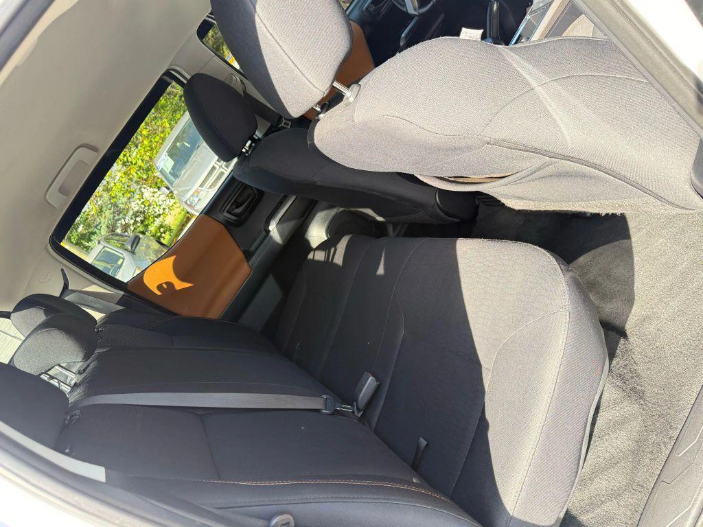 2018 Super White Toyota Tacoma