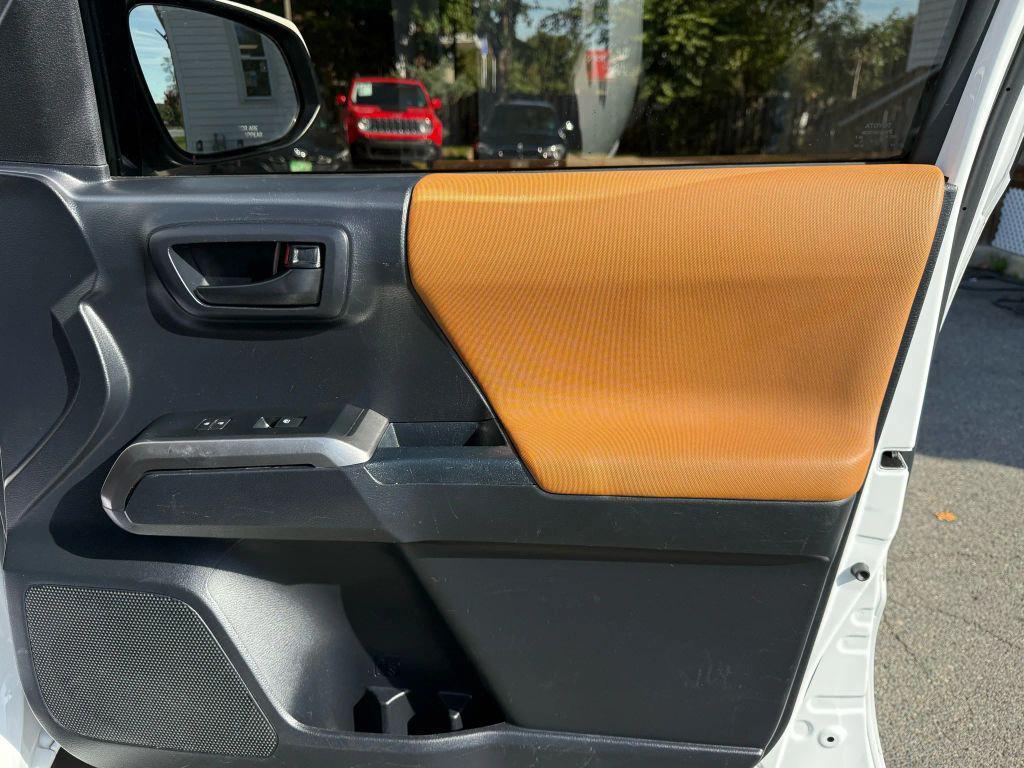 2018 Super White Toyota Tacoma