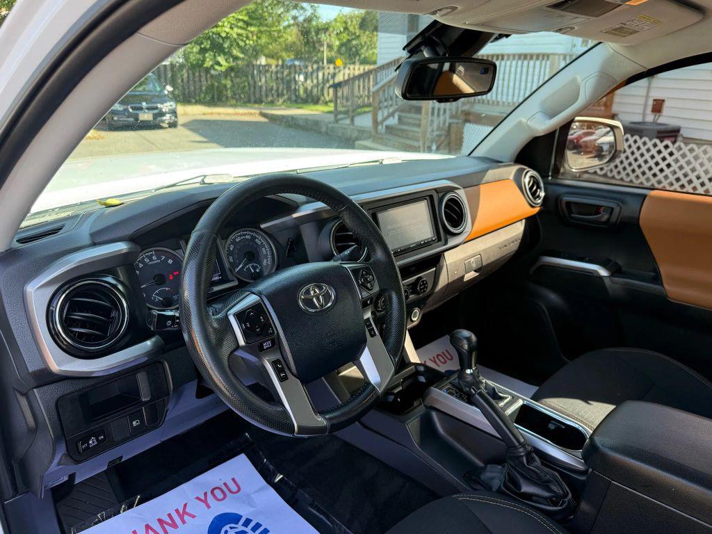 2018 Super White Toyota Tacoma