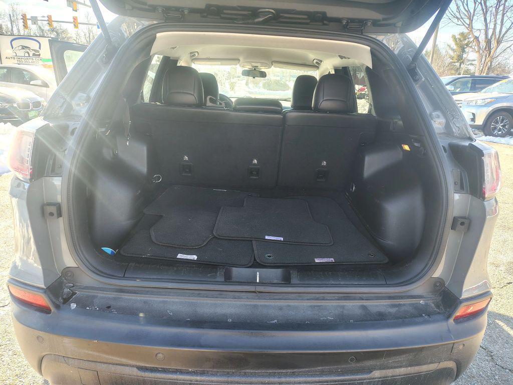 used 2019 Jeep Cherokee car, priced at $12,999