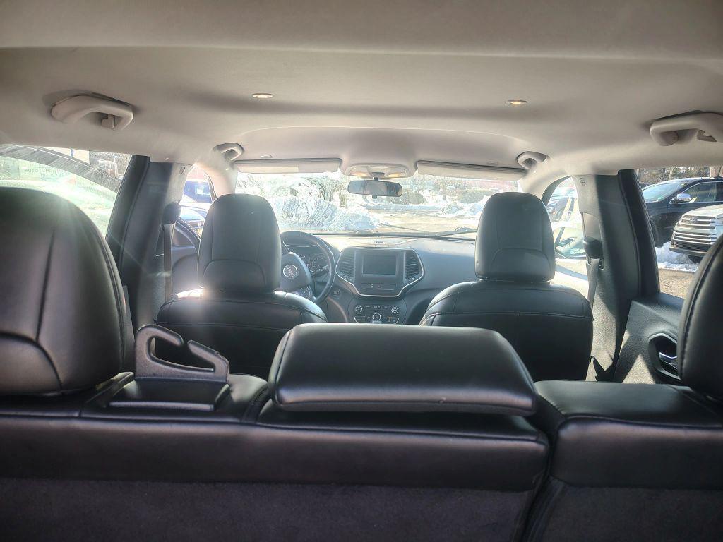 used 2019 Jeep Cherokee car, priced at $12,999