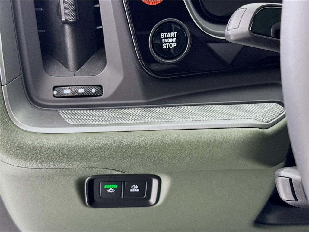 new 2025 Porsche Cayenne car, priced at $125,995