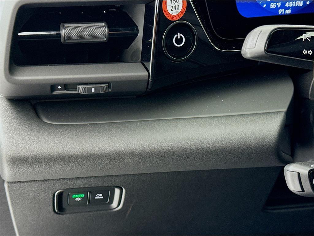 new 2025 Porsche Macan car, priced at $94,095