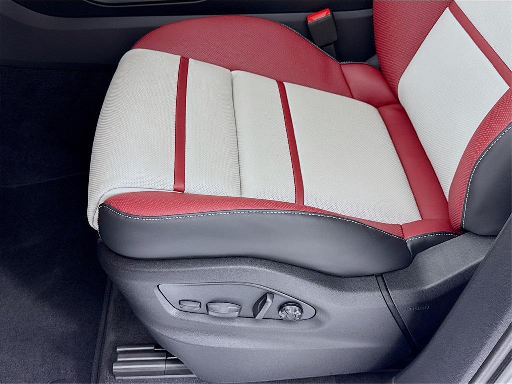 new 2026 Porsche Cayenne car, priced at $193,630