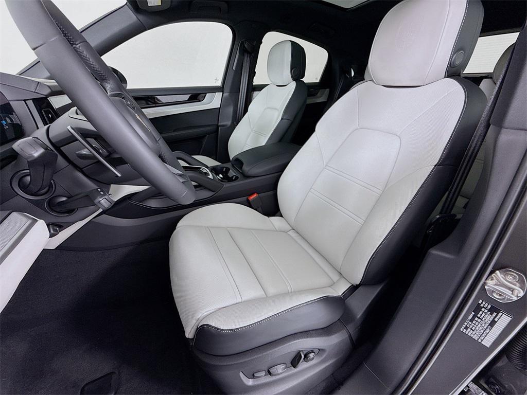 new 2026 Porsche Cayenne car, priced at $119,570