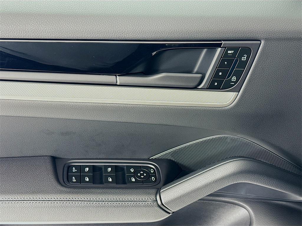 new 2025 Porsche Cayenne car, priced at $133,555