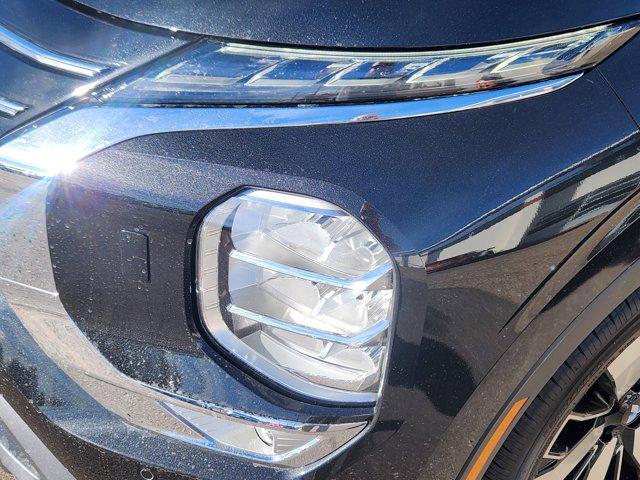 new 2025 Mitsubishi Outlander car, priced at $36,840