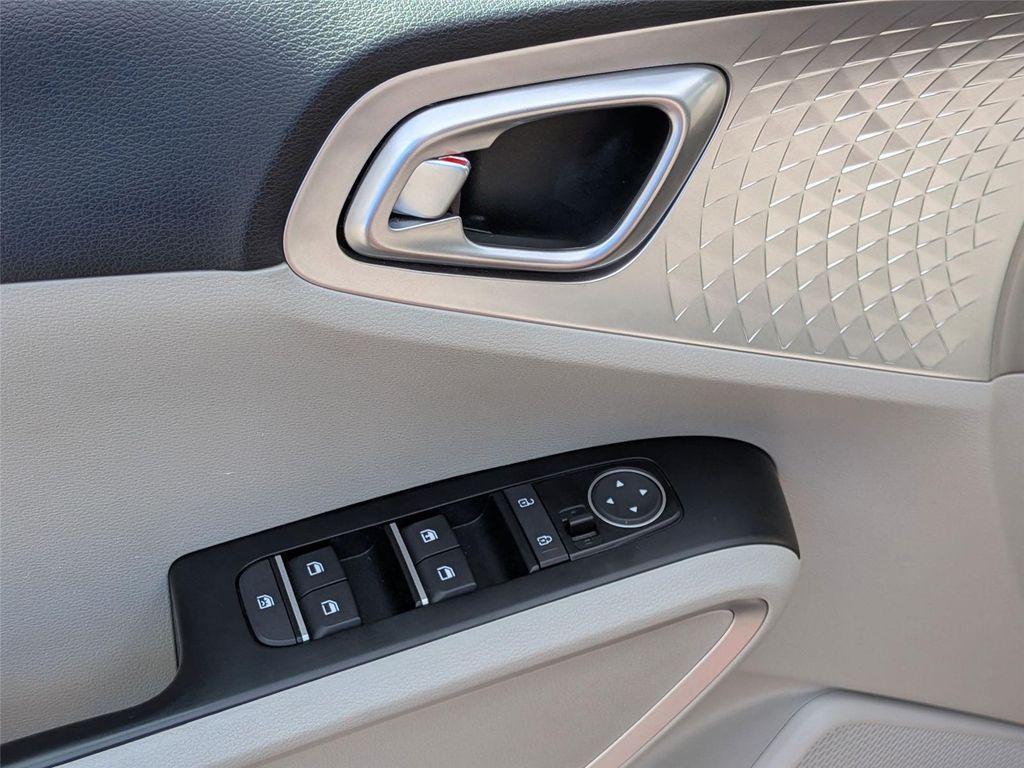 used 2022 Kia Soul car, priced at $13,998