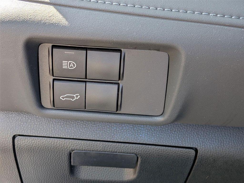 used 2024 Toyota Highlander Hybrid car, priced at $42,498