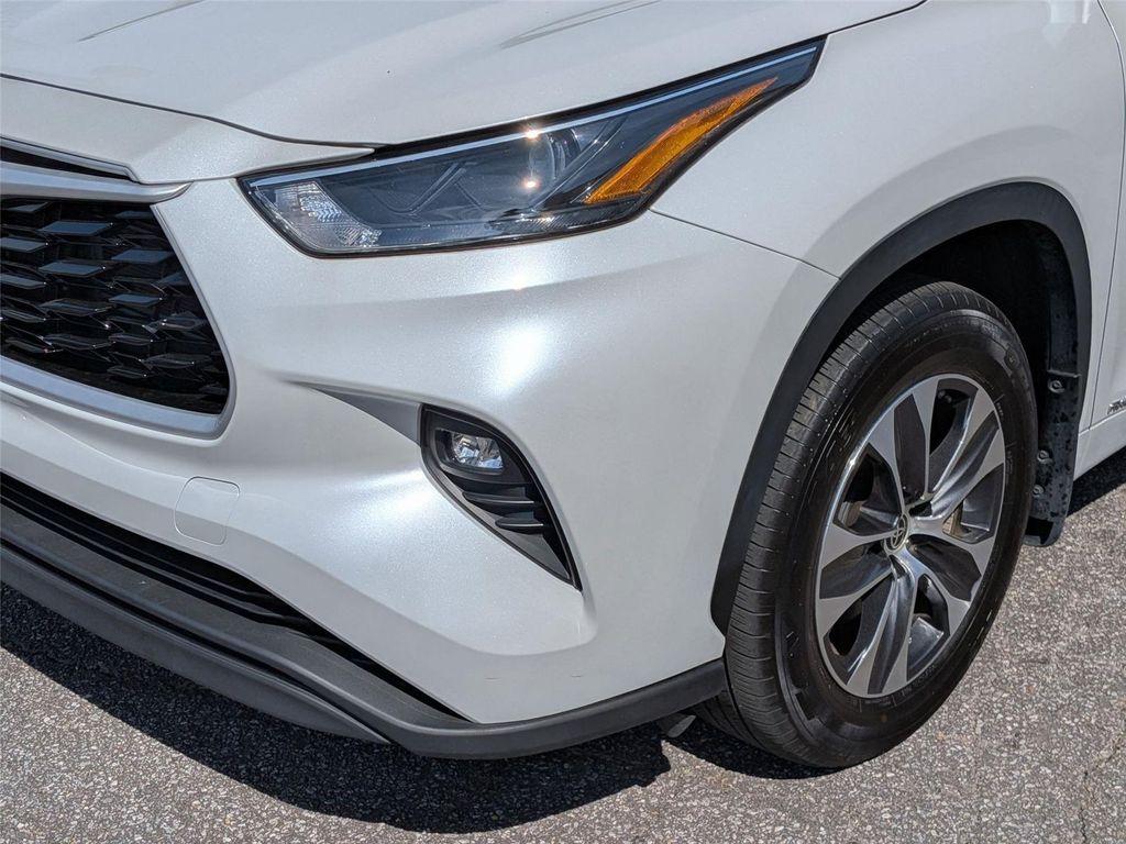 used 2024 Toyota Highlander Hybrid car, priced at $42,498