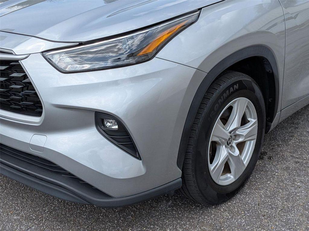 used 2023 Toyota Highlander car, priced at $27,497