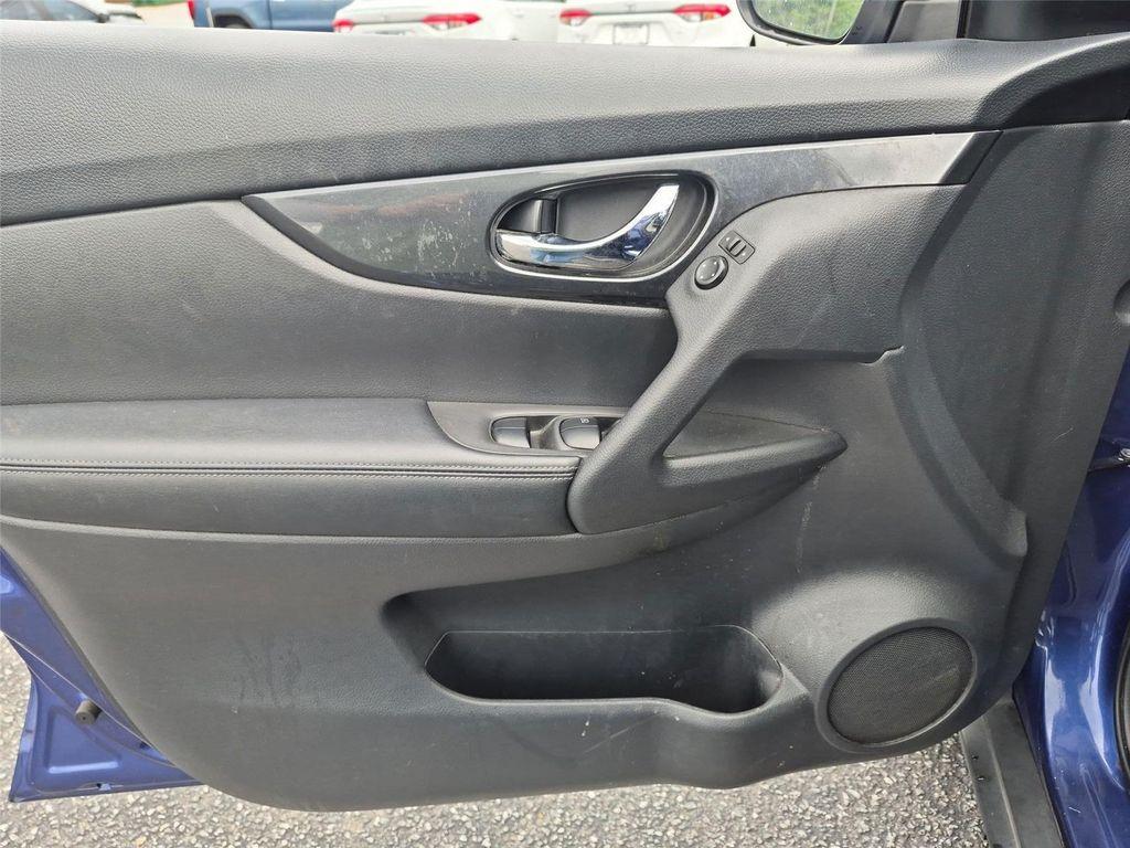 used 2020 Nissan Rogue car, priced at $15,297