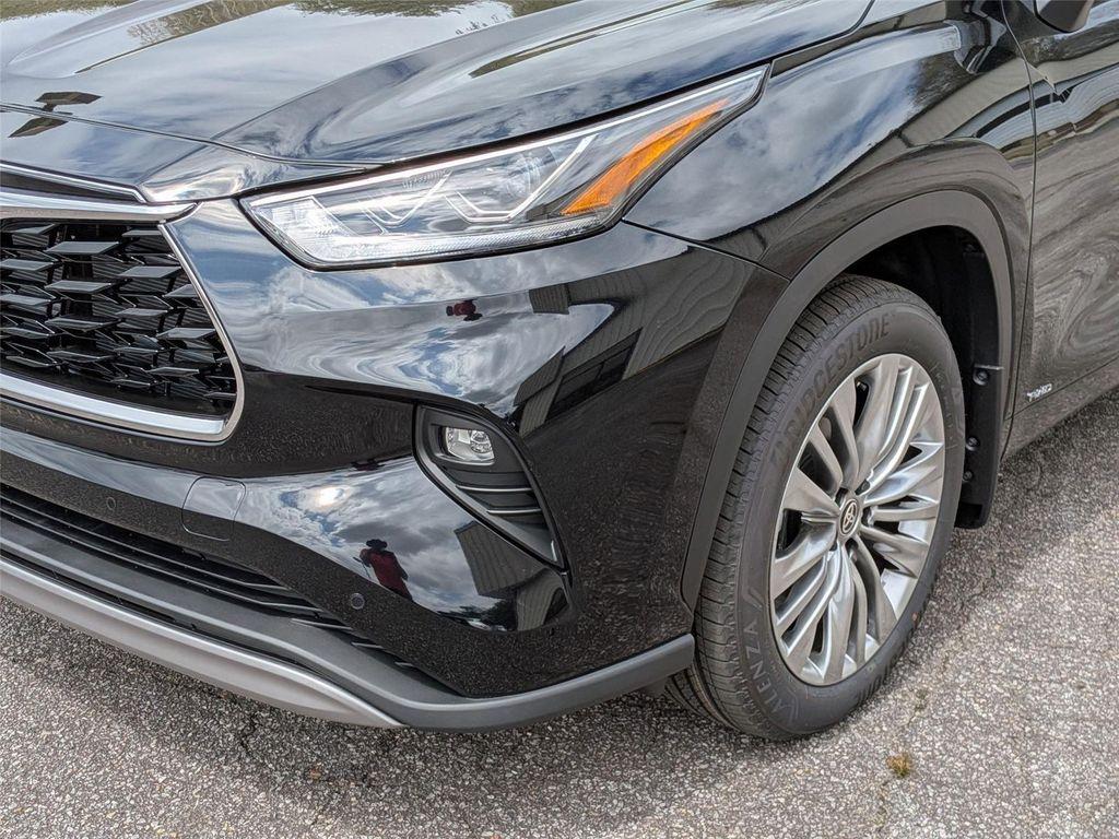 new 2026 Toyota Highlander Hybrid car, priced at $56,273