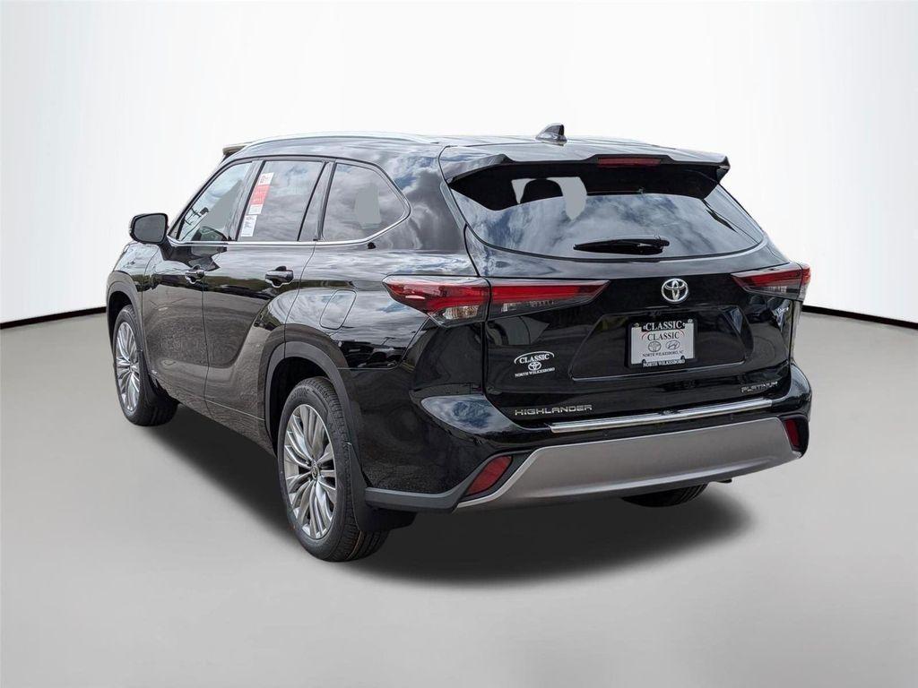 new 2026 Toyota Highlander Hybrid car, priced at $56,273