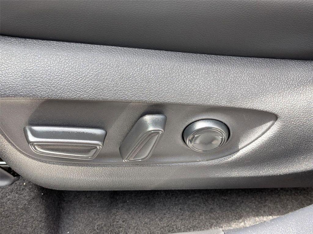 new 2026 Toyota Highlander Hybrid car, priced at $56,273