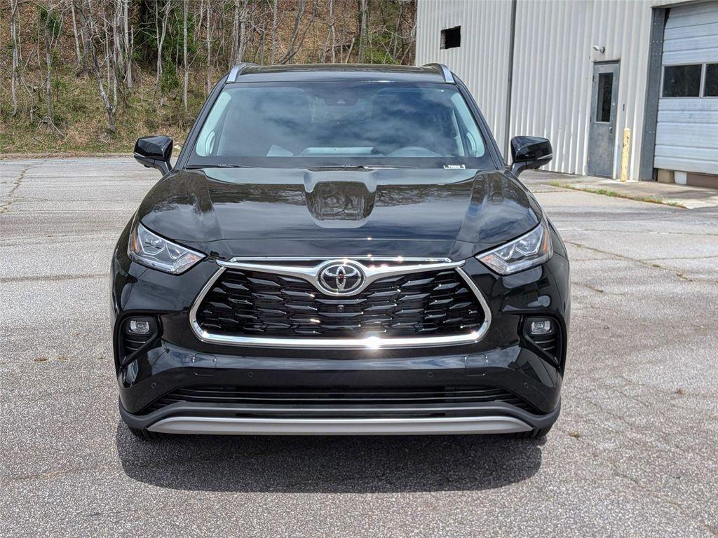 new 2026 Toyota Highlander Hybrid car, priced at $56,273