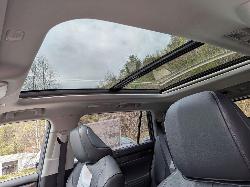 new 2026 Toyota Highlander Hybrid car, priced at $56,273