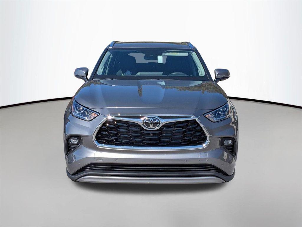 new 2025 Toyota Highlander Hybrid car, priced at $60,720