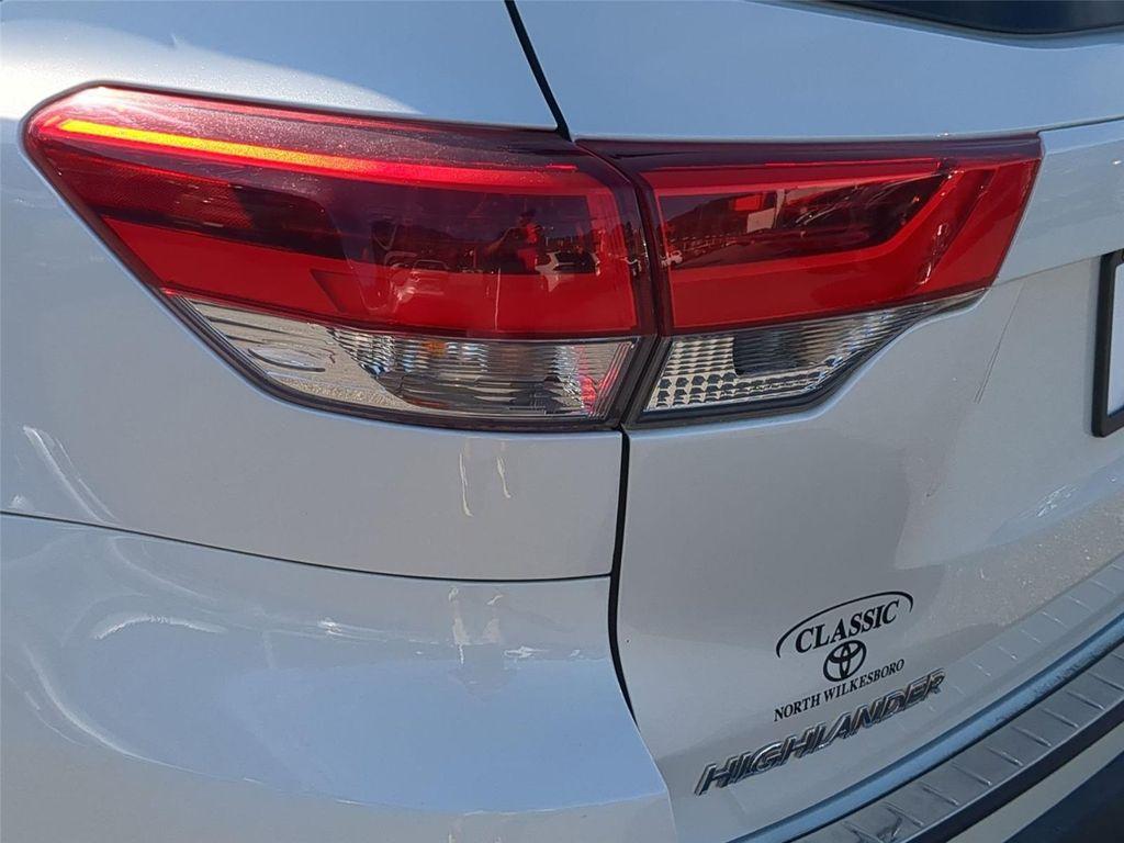 used 2019 Toyota Highlander car, priced at $22,497