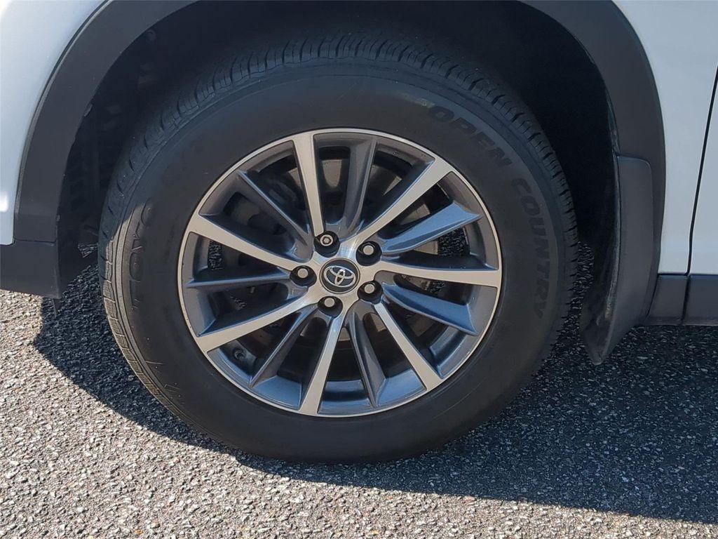 used 2019 Toyota Highlander car, priced at $22,497
